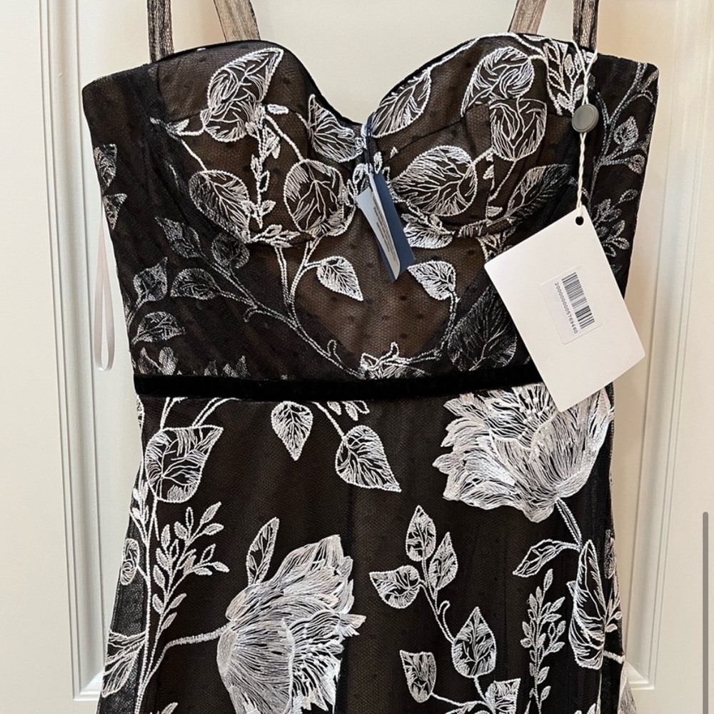 NWT Marchesa Notte Designed black hand embroidered sweetheart fit & flare dress - Picture 4 of 5